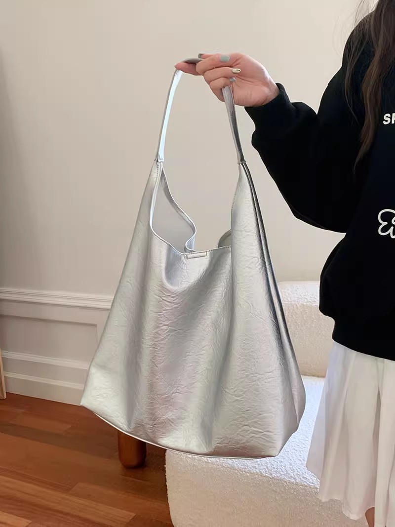 Maillard Style Commute Bag Large Capacity Women's Bag 2026 New Popular Relaxed Single Shoulder Tote Bag