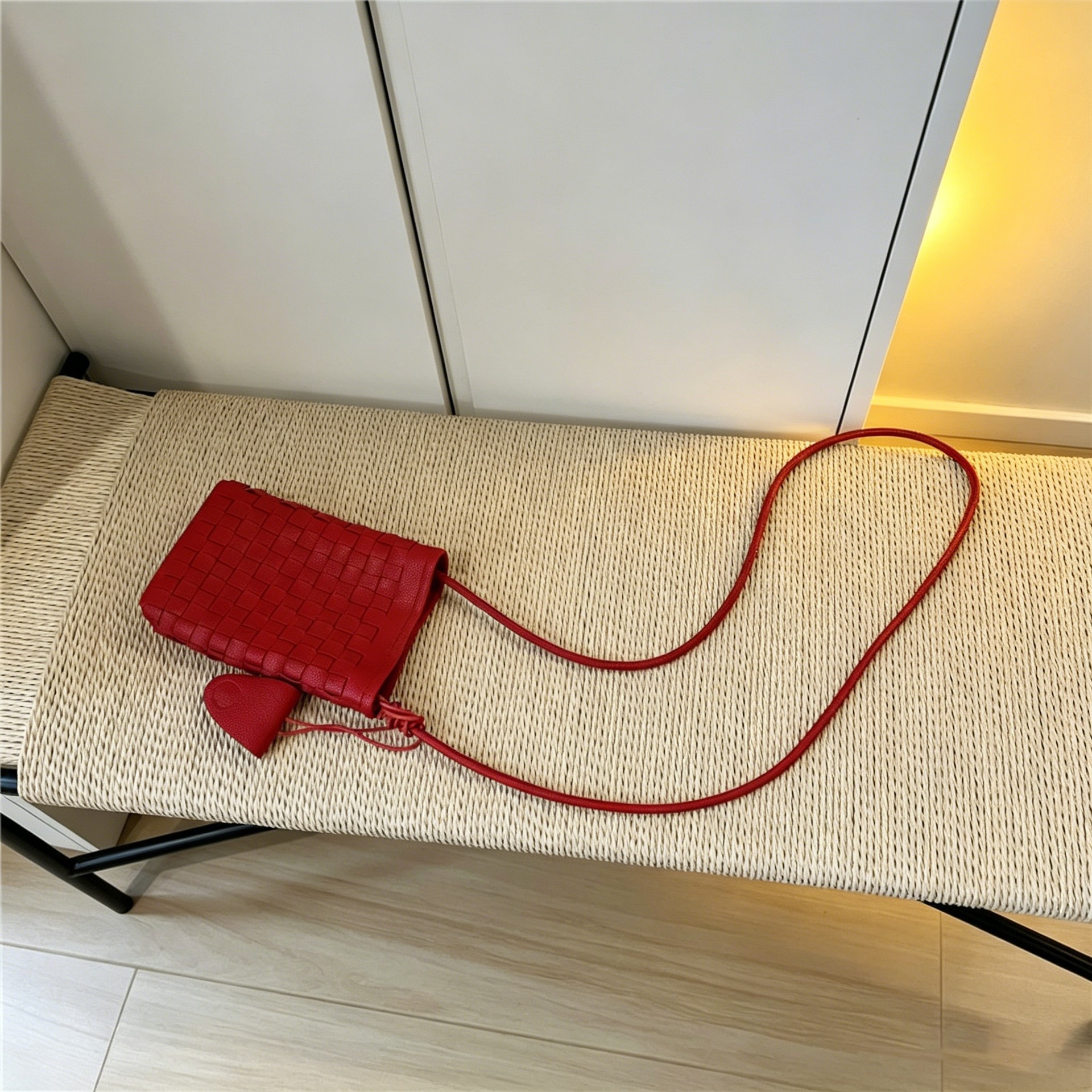 Hand-Woven Phone Pouch Small Fresh Summer Small Bag 2026 New Women Mini Walking Crossbody Bag