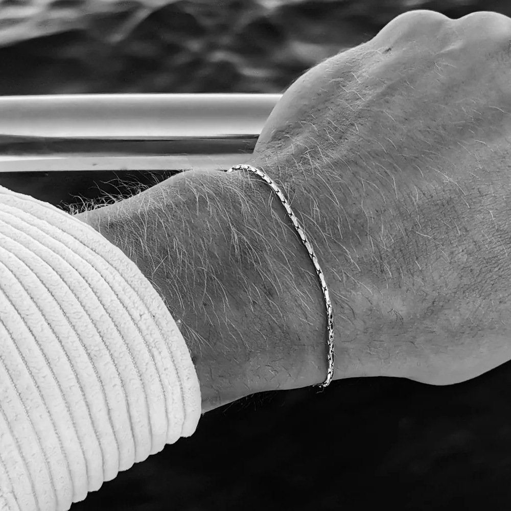 eManco New Titanium Steel Bracelet Wire Chain Bracelet Men Simple Sexy