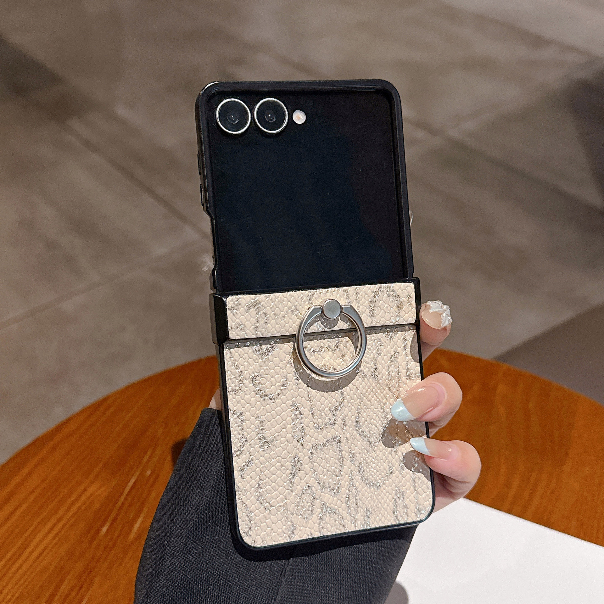 Leather snake print finger ring holder for Galaxy Z Flip8/7/6 phone case Samsung 5th generation folding protective case