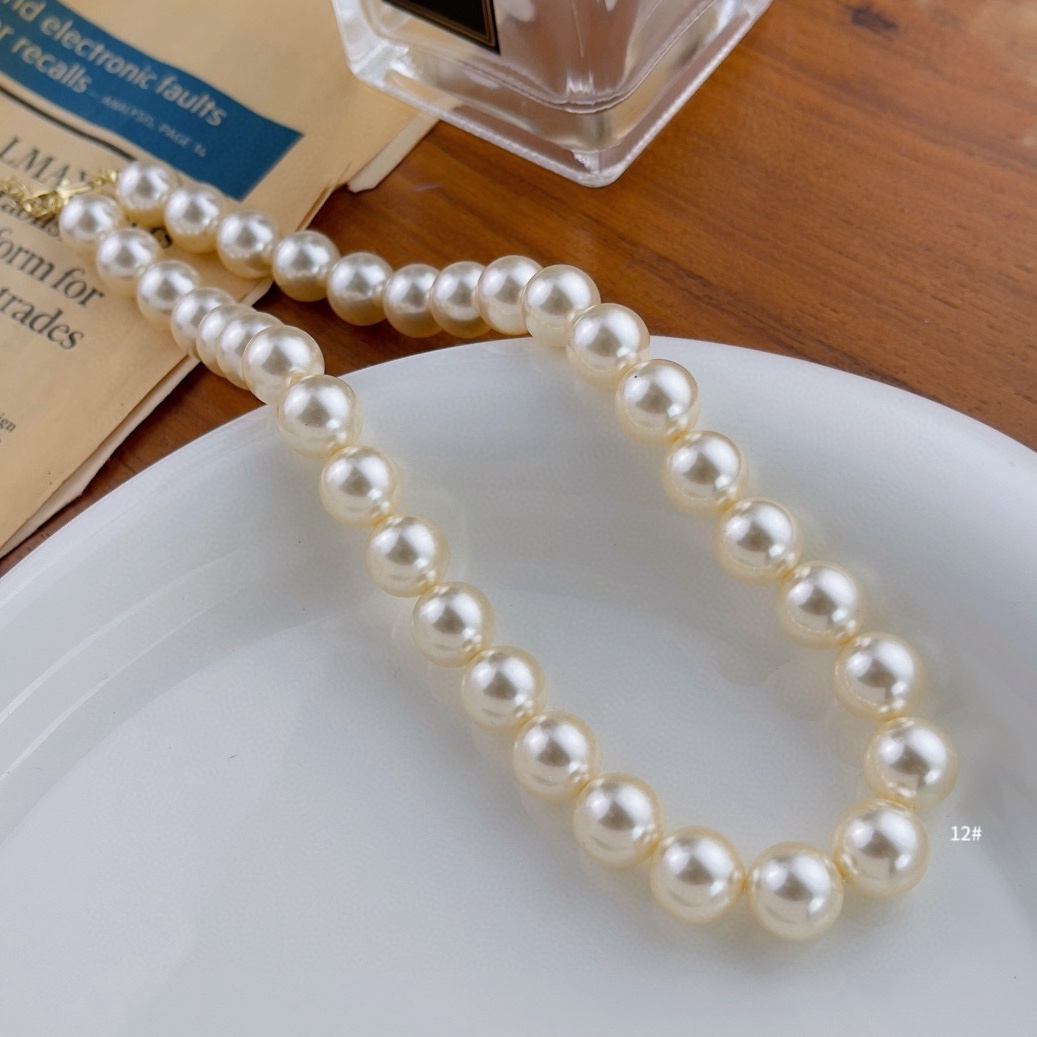 Oubiyabi Gentle Swarovski Imitation Pearl Necklace 24326