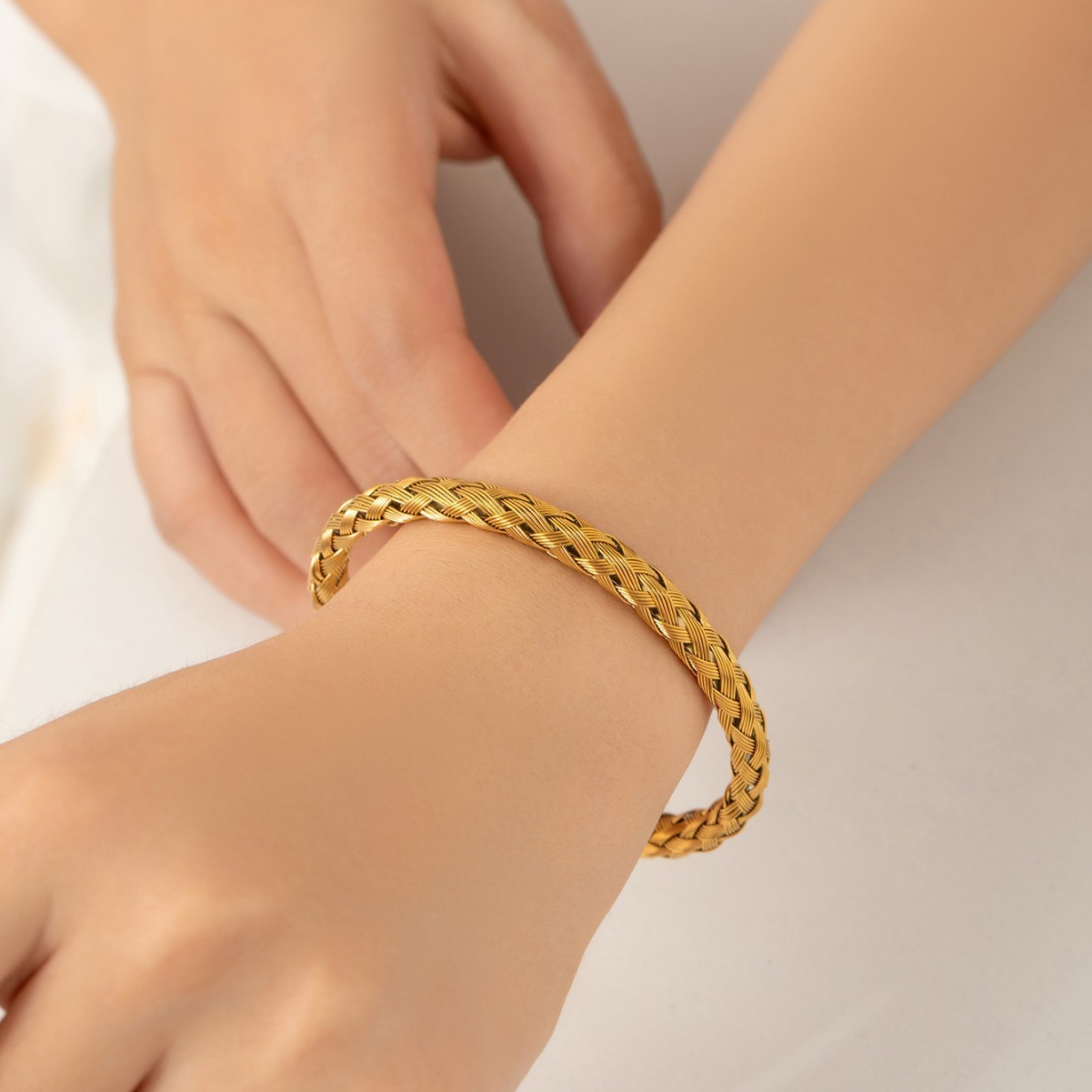 Woven open bangle for women gold-plated twisted bracelet titanium steel couple jewelry
