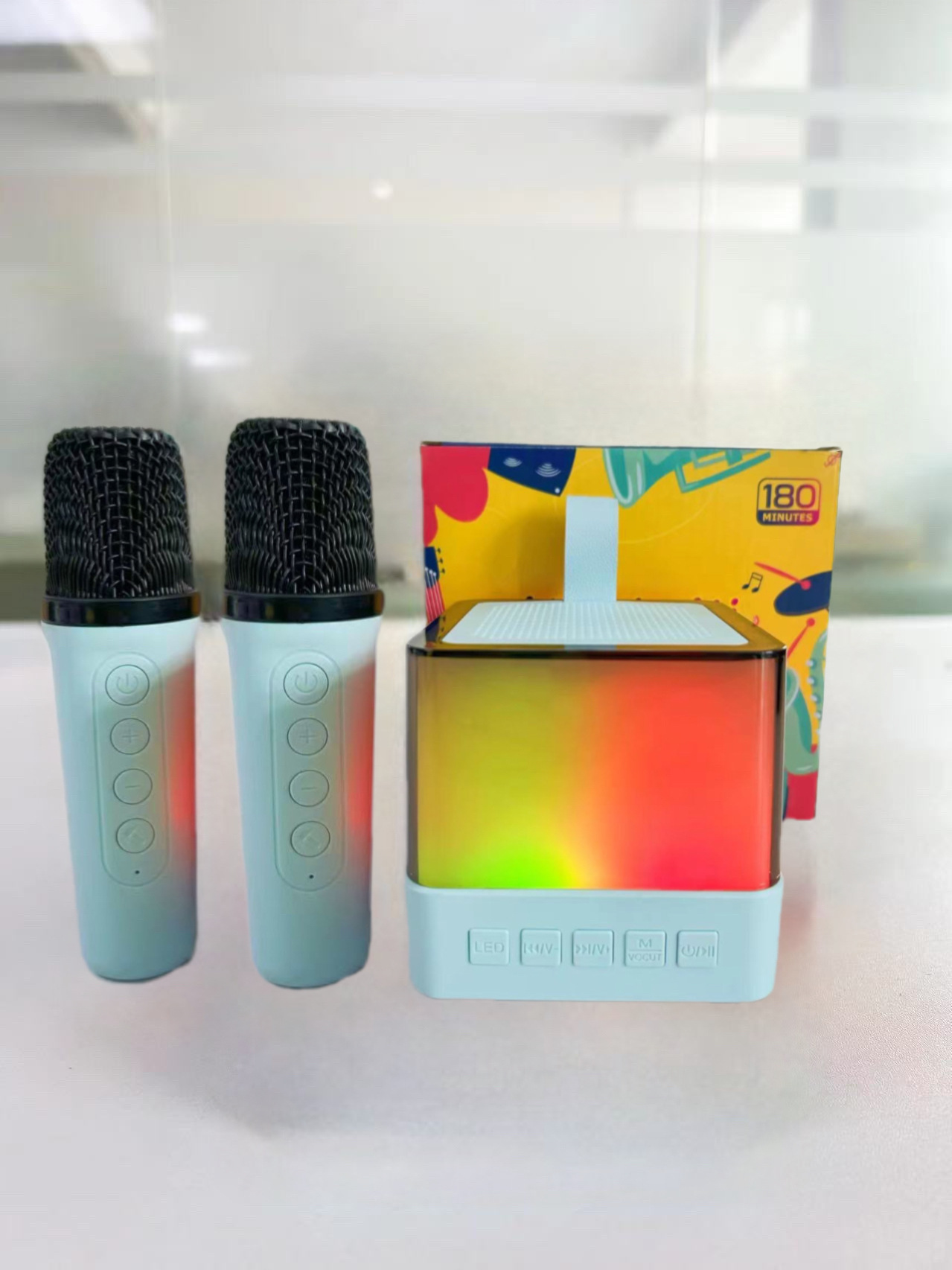 New Q8 Wireless Bluetooth Speaker Microphone Integrated RGB Atmosphere Light Outdoor Portable Home KTV Audio