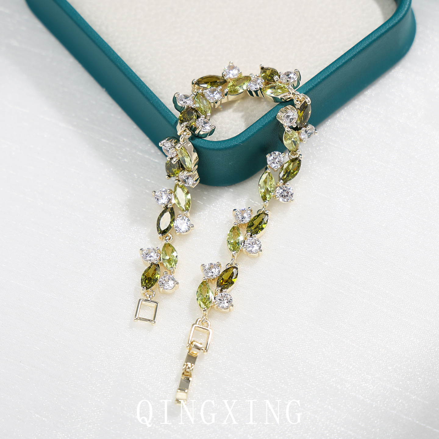 Olive Green Zirconia Bracelet Women's Small Willow Leaf Brightening Fresh Forest Style Accessory