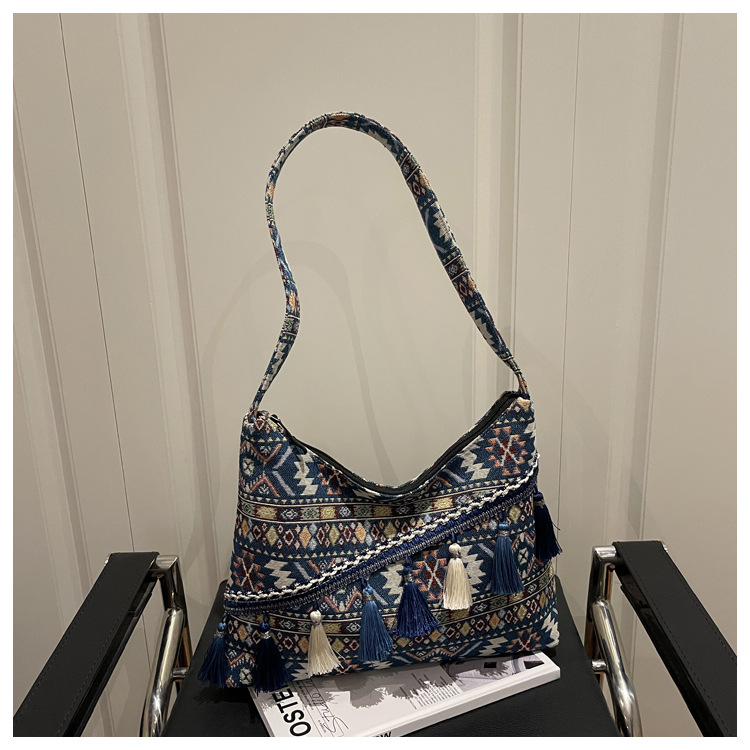 Ethnic Style Large Capacity Bag Women 2026 New Fringe Crossbody Bag Simple Single Shoulder Bag