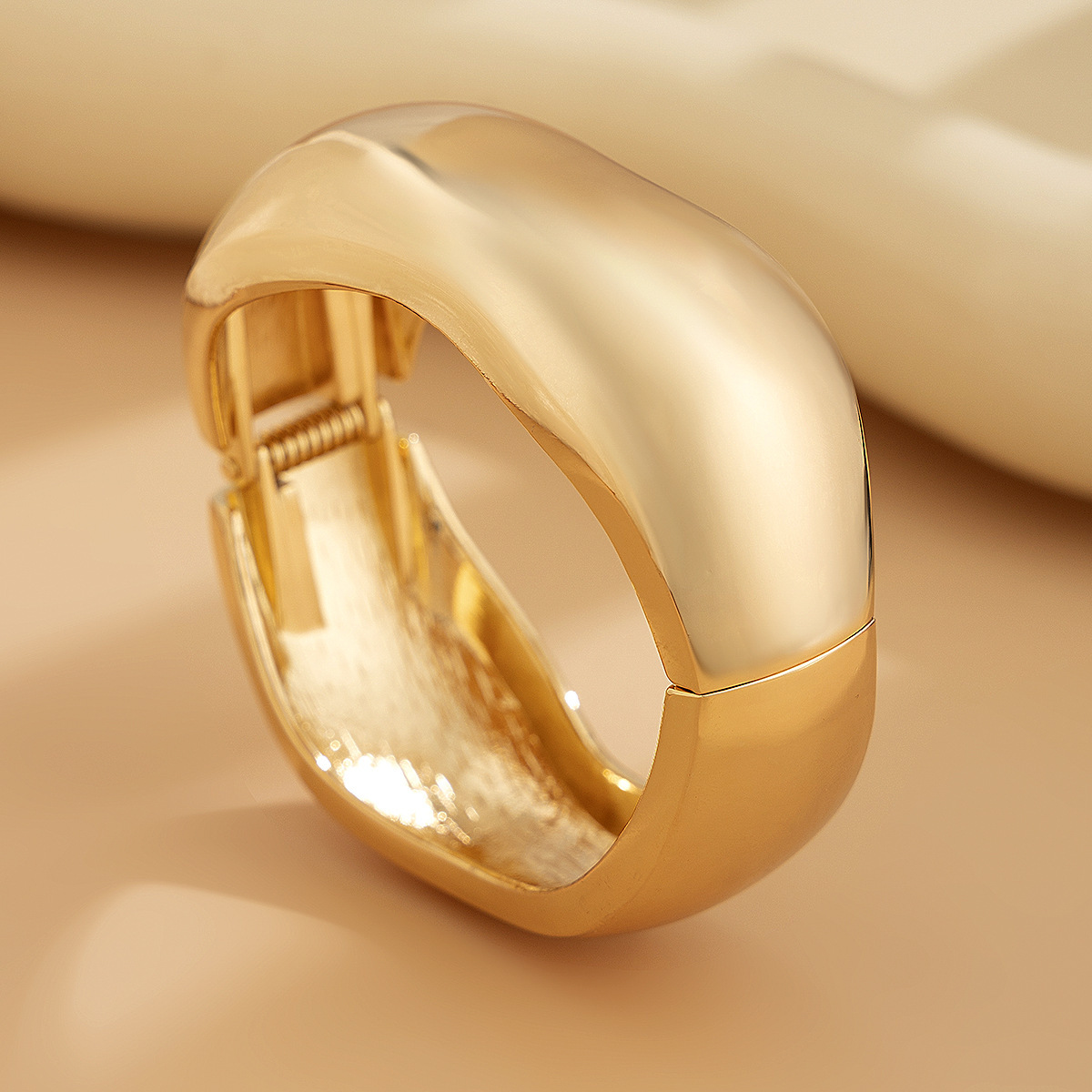 Exaggerated heavy metal smooth bangle geometric wide bracelet