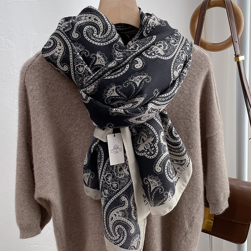 Beach scarf for women, autumn thin neck-protecting sunscreen large shawl, office air-conditioned room cotton-linen feel scarf for vacation
