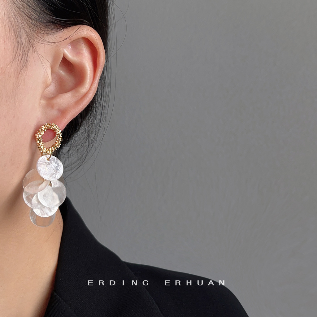 Long shell tassel~Silver-plated needle plated 14K handmade earrings simple earrings