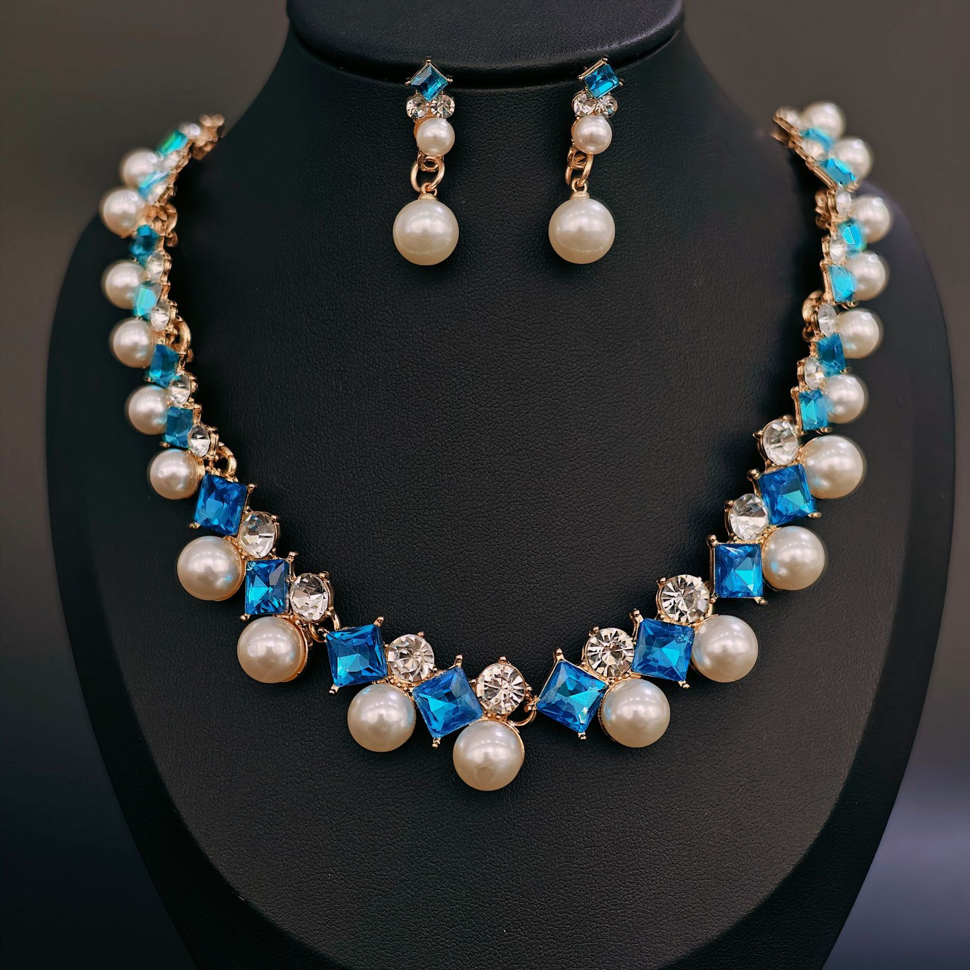 Jewelry Pearl Gemstone Necklace Set Women Niche Sweater Chain Collarbone Chain Alloy