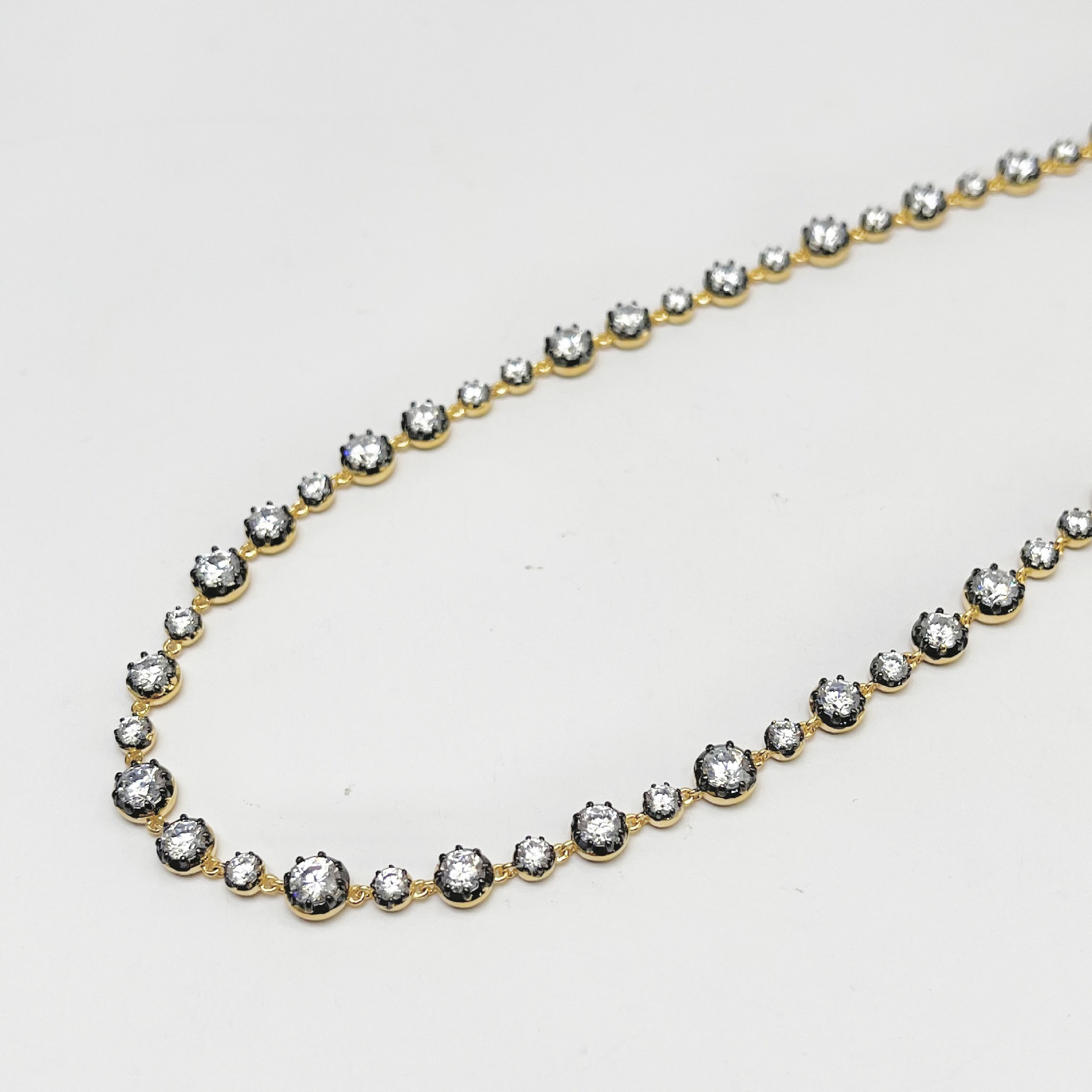 Staggered Bubble Drill Black Gold Necklace S925 Silver Gold-Plated 18K Gold Sparkling Exquisite Niche Zircon