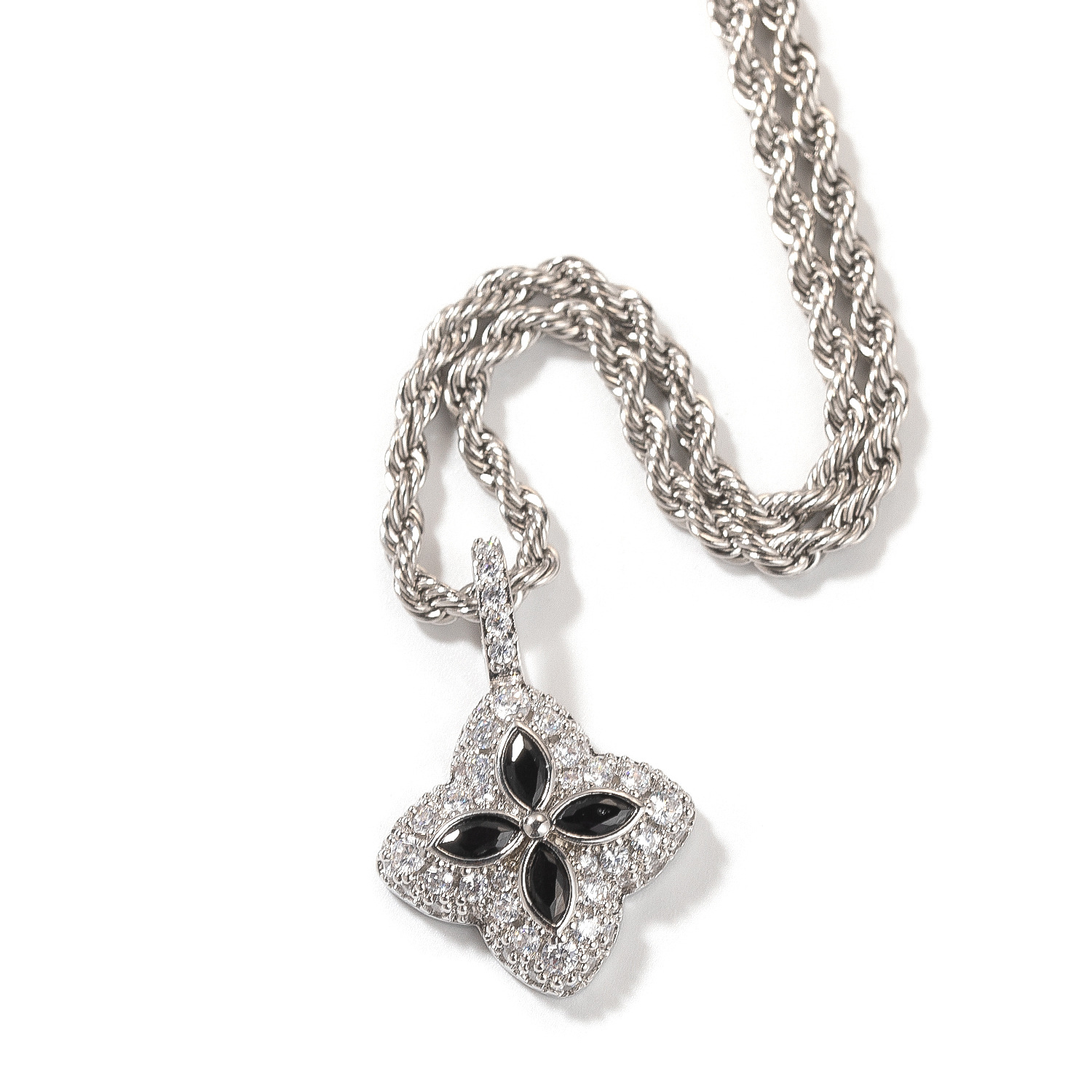 Hip Hop Vintage Four-Leaf Clover Pendant Sweater Necklace Exquisite Colorful Four-Leaf Clover Necklace Women