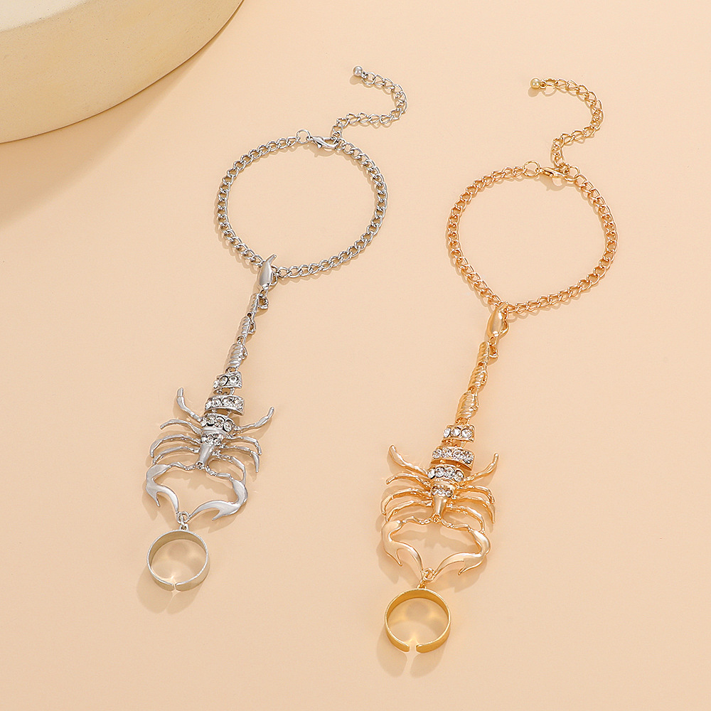 New Single Metal Hand Jewelry Exaggerated Micro-Set Scorpion Three-Dimensional Connected Finger Bracelet Women