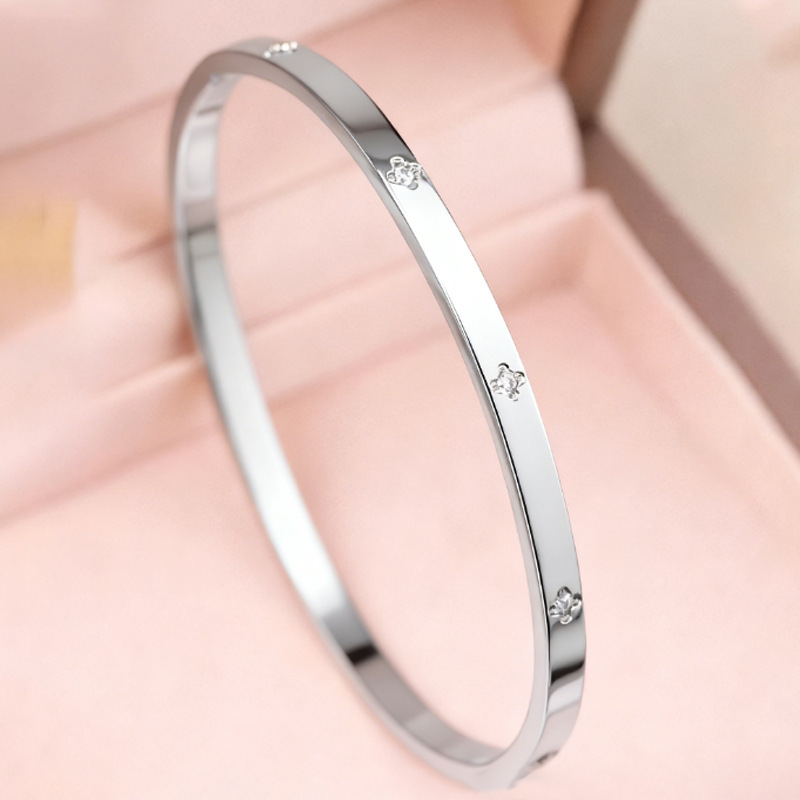 Gold-plated four-leaf clover diamond-studded open bangle for women stackable stainless steel jewelry