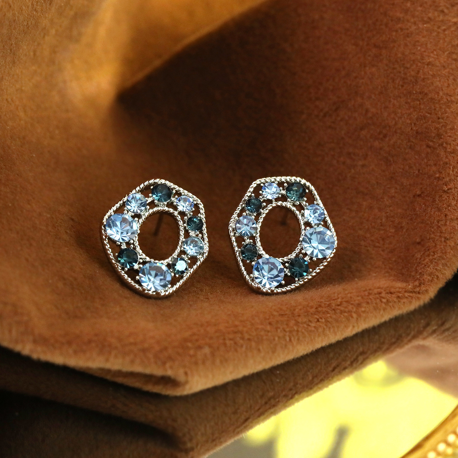 Sparkling Blue Diamond Earrings Women Irregular Geometric Oval Blue Zircon Ear Studs S925 Silver Needle Earrings