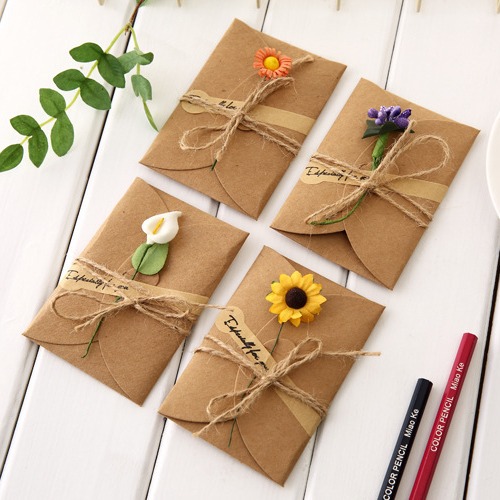 Kraft paper dried flower greeting card handmade DIY small greeting card flower shop gift customer holiday blessing card