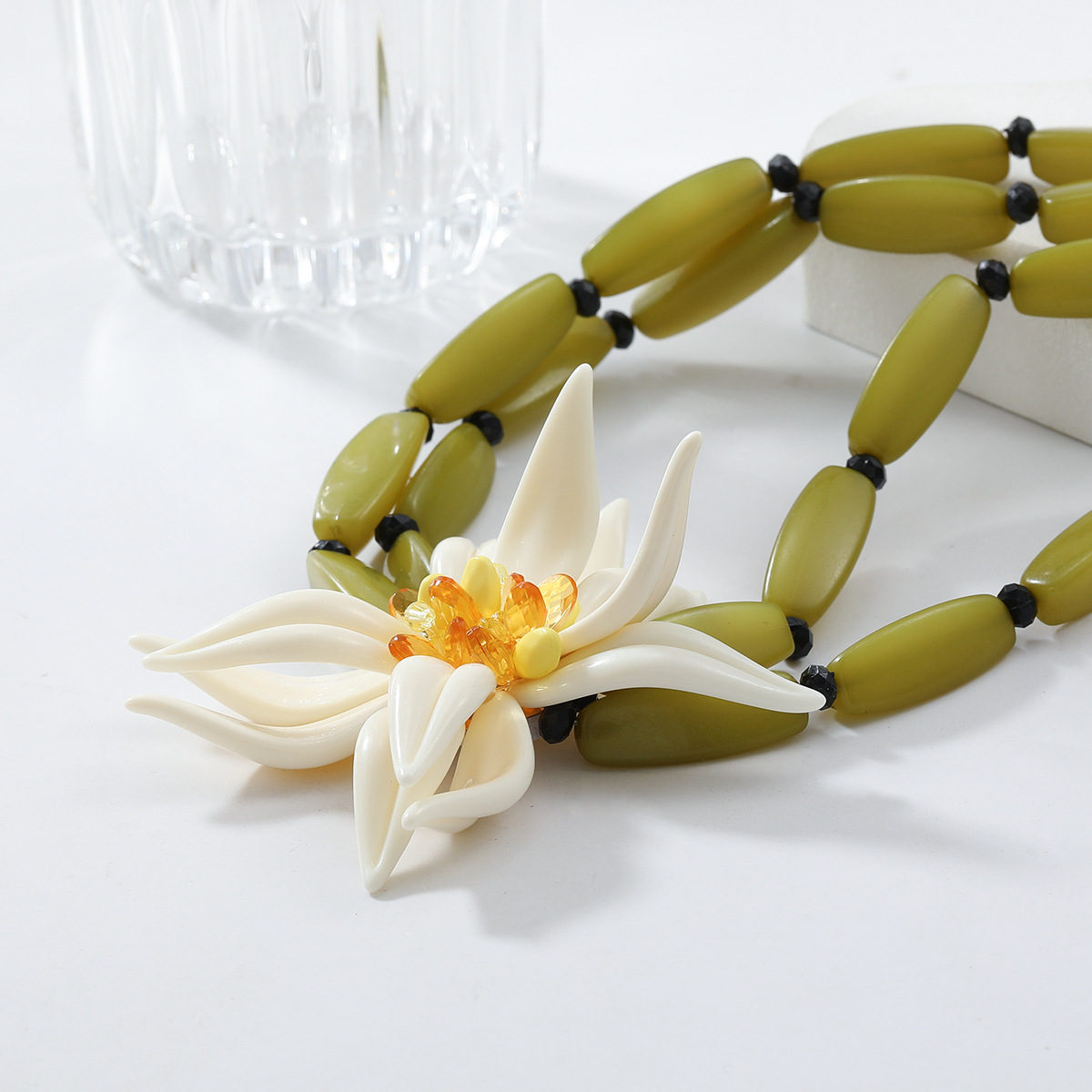Z new 3-piece set exaggerated flower resin earrings necklace bracelet for women