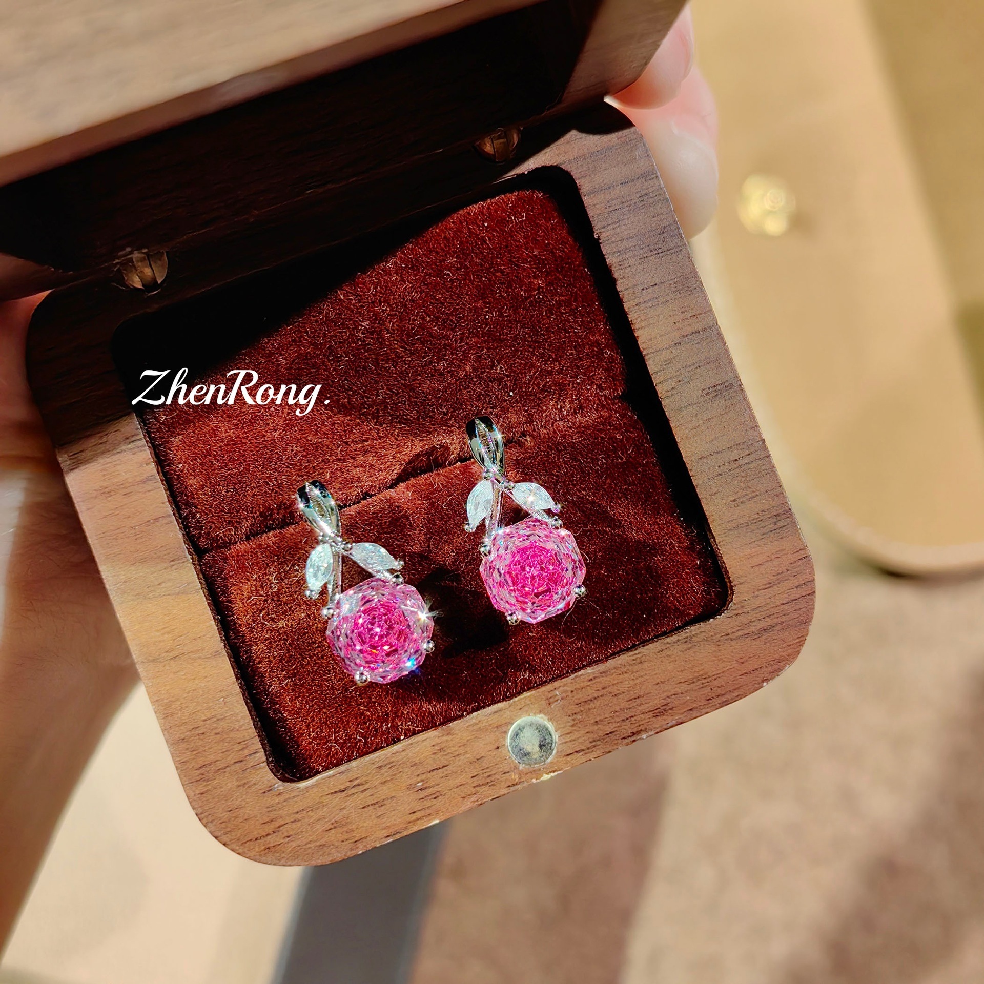 Octagonal millennium rose cut Klein blue necklace pendant inlaid rose red high carbon diamond earrings炫彩 yellow ring women