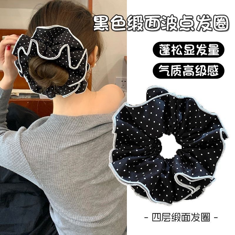 61#黑色缎面波点四层约15cm