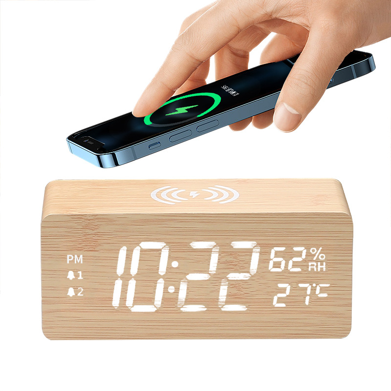 Multifunctional 15W Fast Charging Wooden Temperature and Humidity Wireless Charger LED Perpetual Calendar Clock Snooze USB Dual Charging Electronic Clock