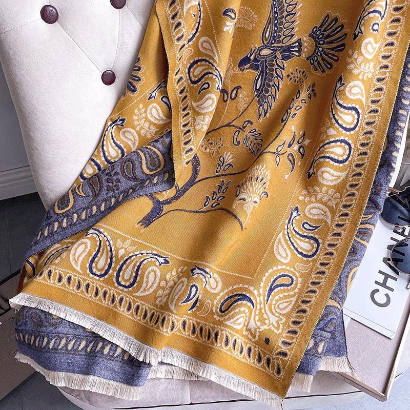 High-quality air-conditioned room shawl outer layer for women, summer office nap faux cashmere fringe warm scarf