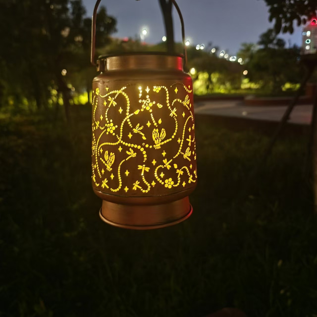Solar Outdoor Courtyard Light Horse Lamp Animal Crack Hollow Pattern Courtyard Garden Craft