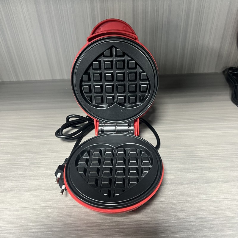 Portable Home Waffle Maker Mini Breakfast Machine Mini Waffle Maker Heart Shape Round Sandwich Breakfast Machine