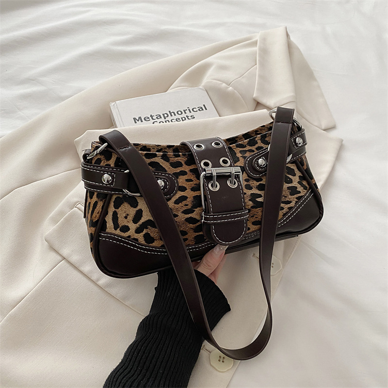 Popular underarm bag women 2026 winter new crescent bag commuting bag women bag