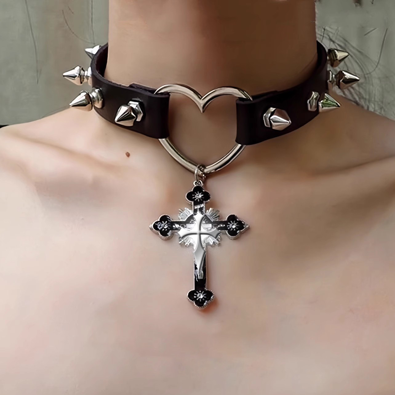 2025 New Exaggerated Punk Necklace Y2K Irregular Subculture Hip Hop Unisex Small Collarbone Chain