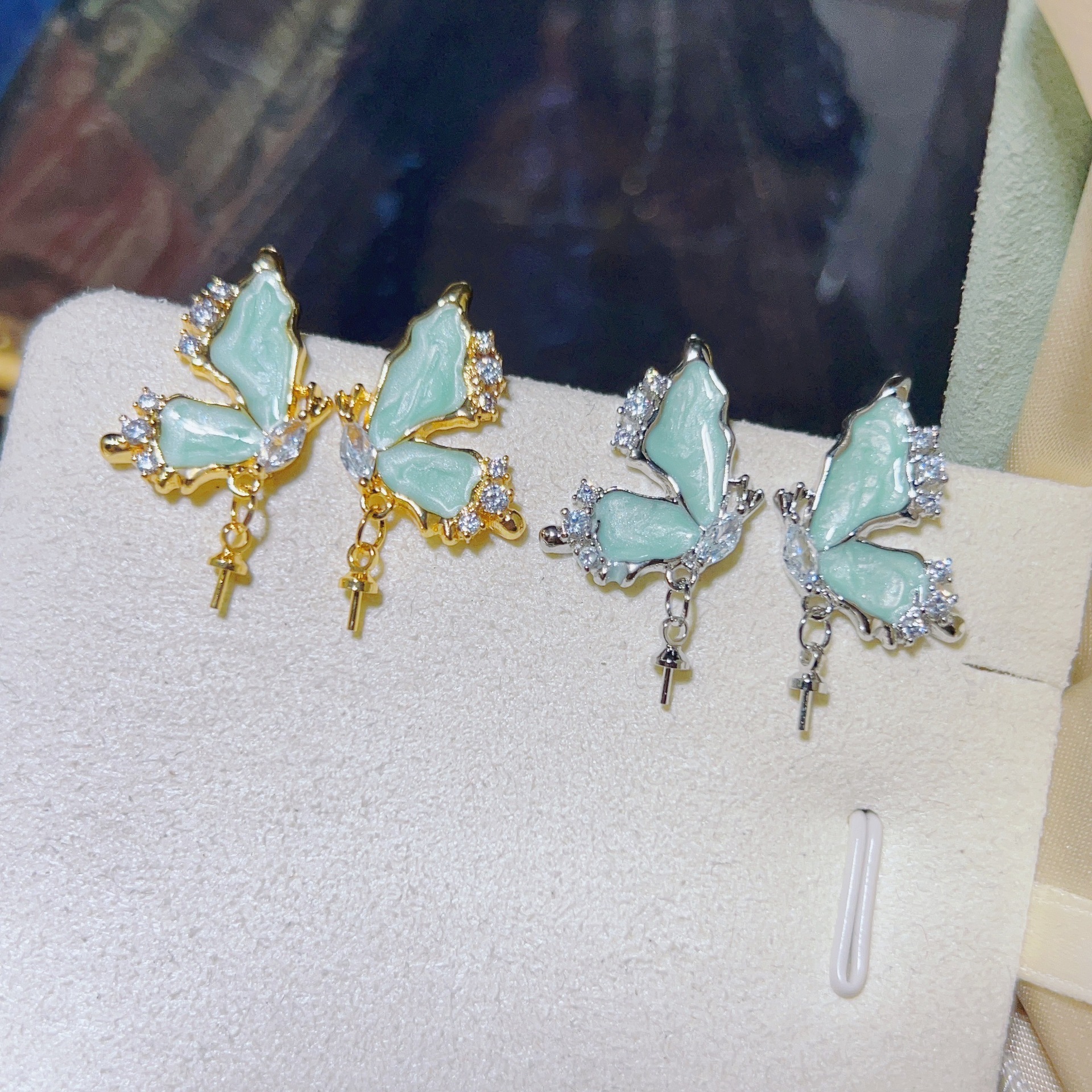 金色托（不含珠） · P1541彩蝶