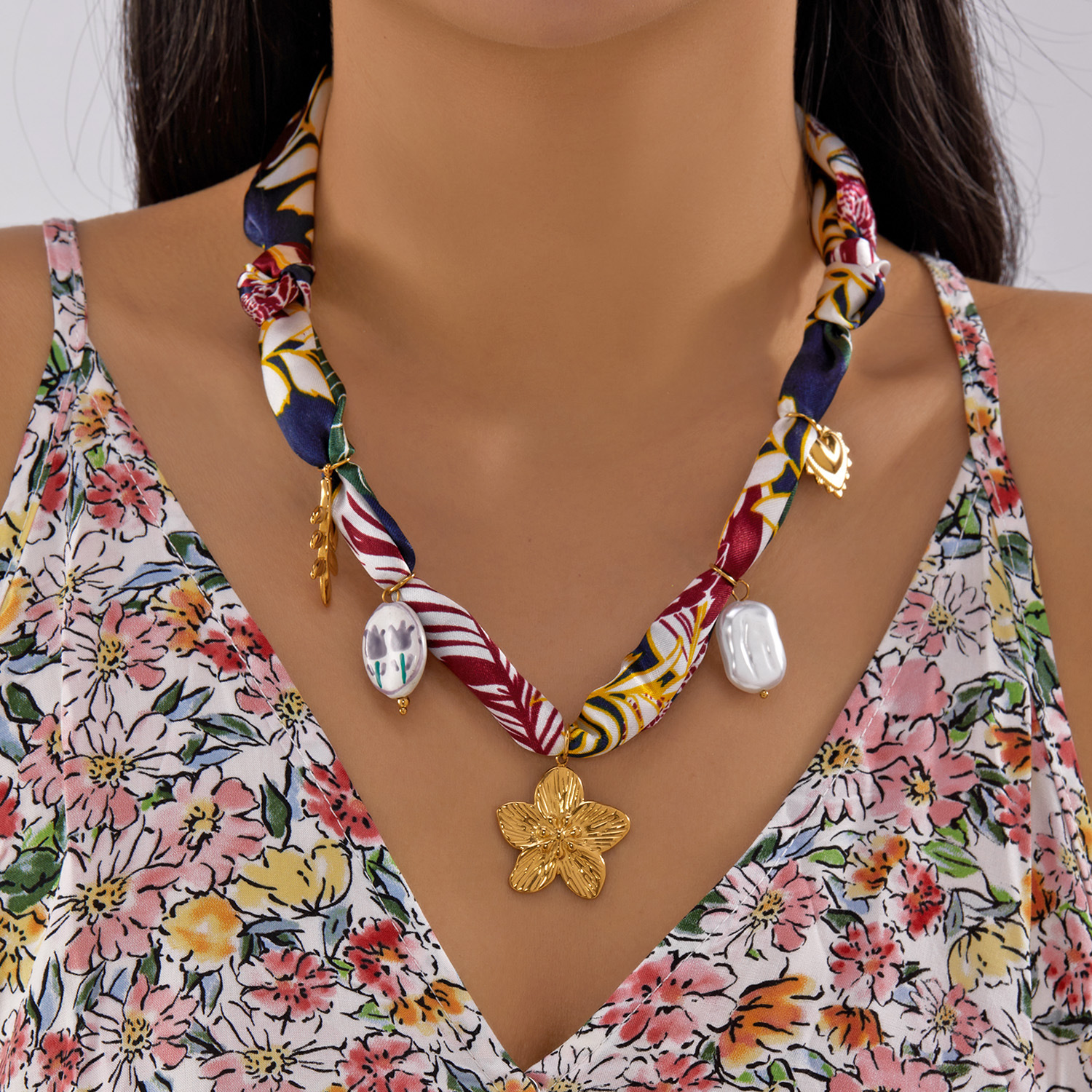 Flower Stainless Steel Pendant Ribbon Necklace Women Ocean Style Niche Stainless Steel Chain