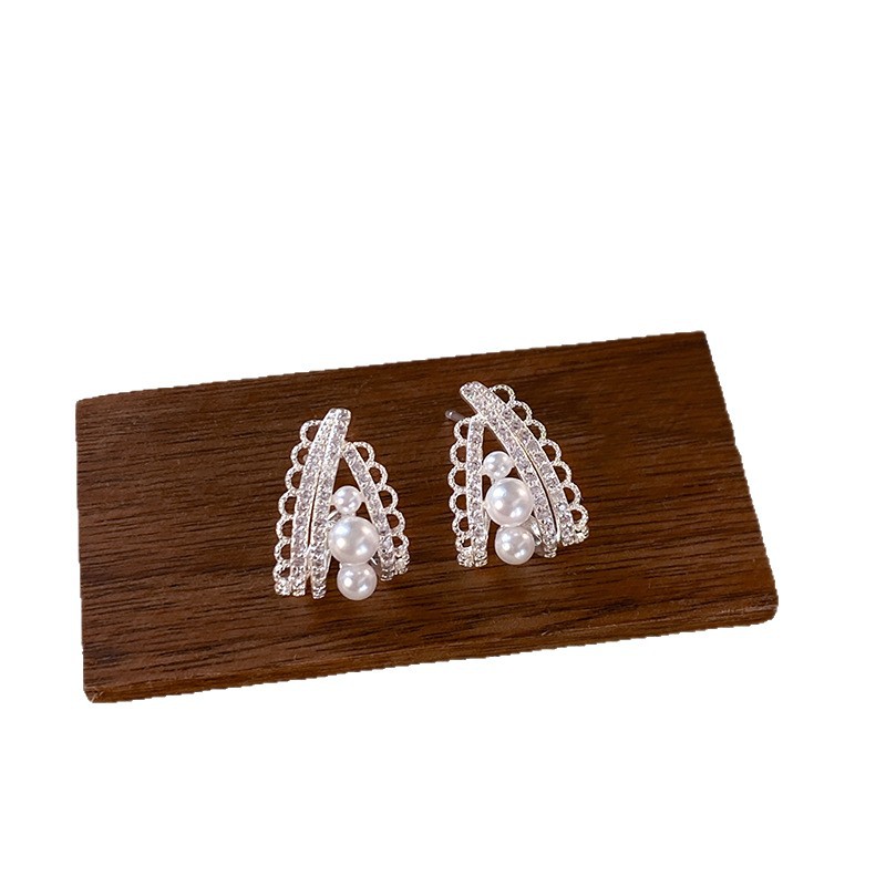 Lace Hollow Pearl s925 Silver Needle Ear Studs for Women New Niche Exquisite Earrings
