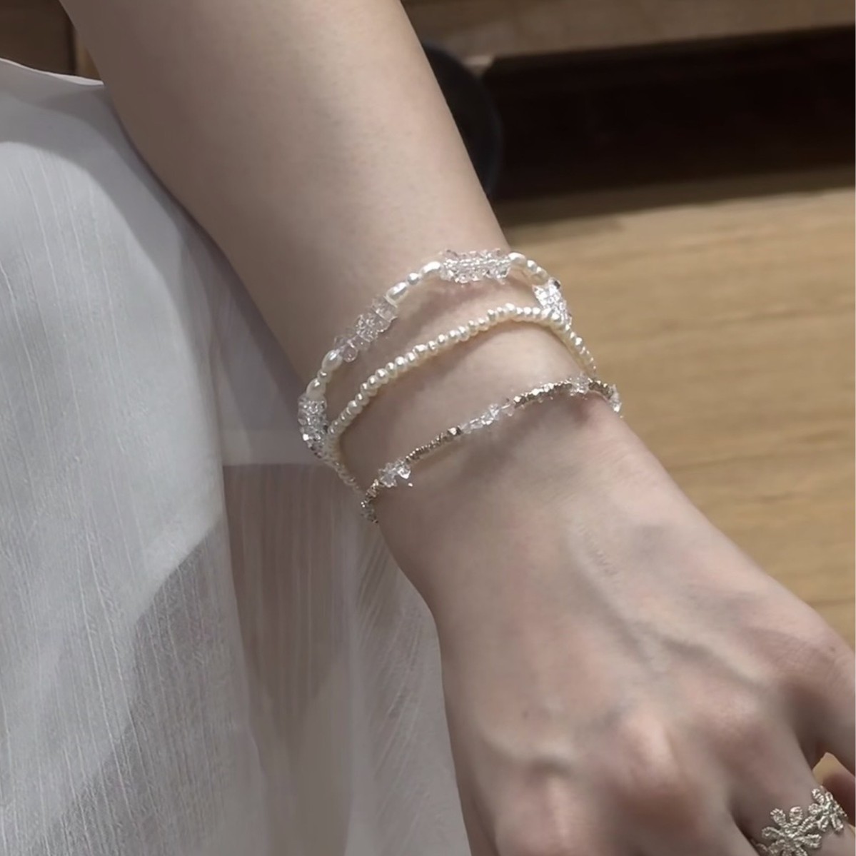 Cool feeling summer natural freshwater pearl flash spirit cut white crystal all solid silver crushed silver bracelet for women