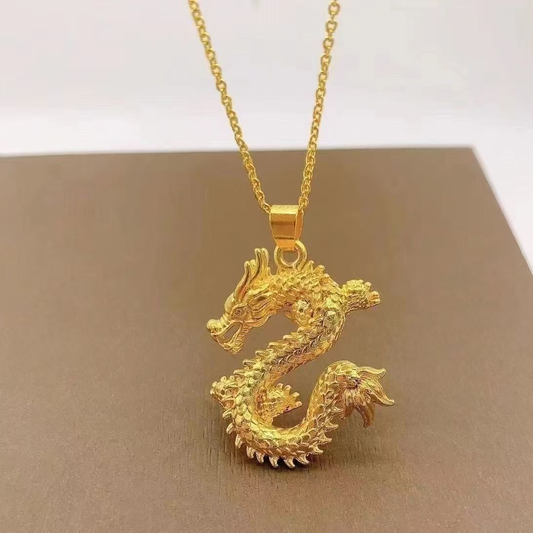 Sand gold jewelry Chinese style flying dragon in heaven pendant for men gold shop zodiac year necklace niche accessories
