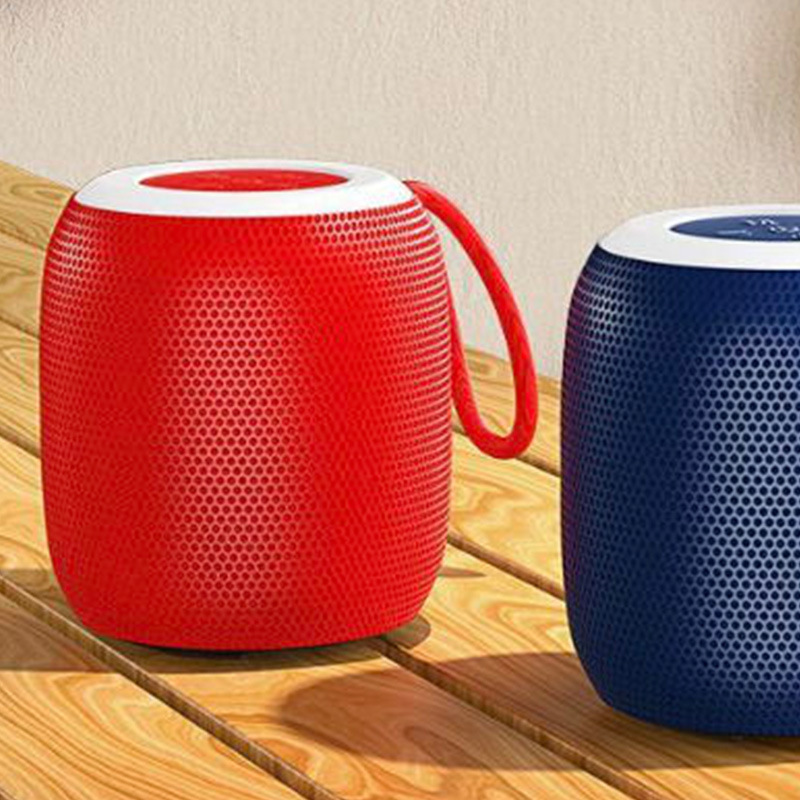 New Wireless Bluetooth Speaker Outdoor Portable Card Mini Speaker High Power Desktop Super Bass