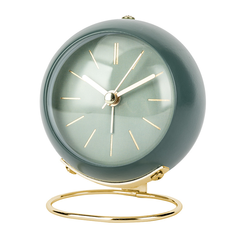 Carefully selected European metal alarm clock, simple clock silent electronic desk clock living room bedroom desk clock