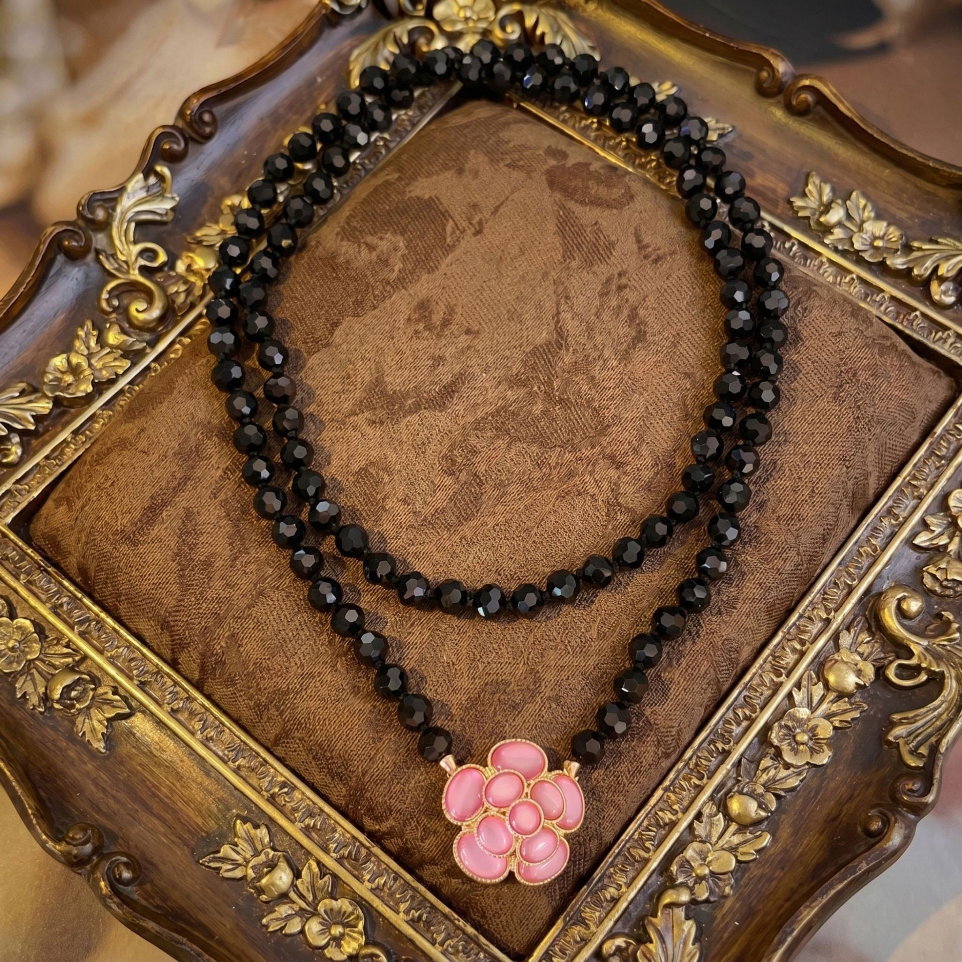 Qingdao accessories Hepburn-style pearl necklace camellia pendant earring set