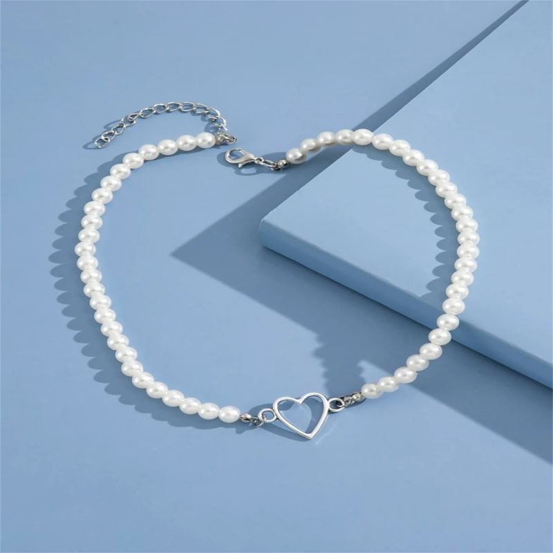 Rongshang New Hollow Love Heart Pendant Necklace for Women Pearl Clavicle Chain Necklace Accessory