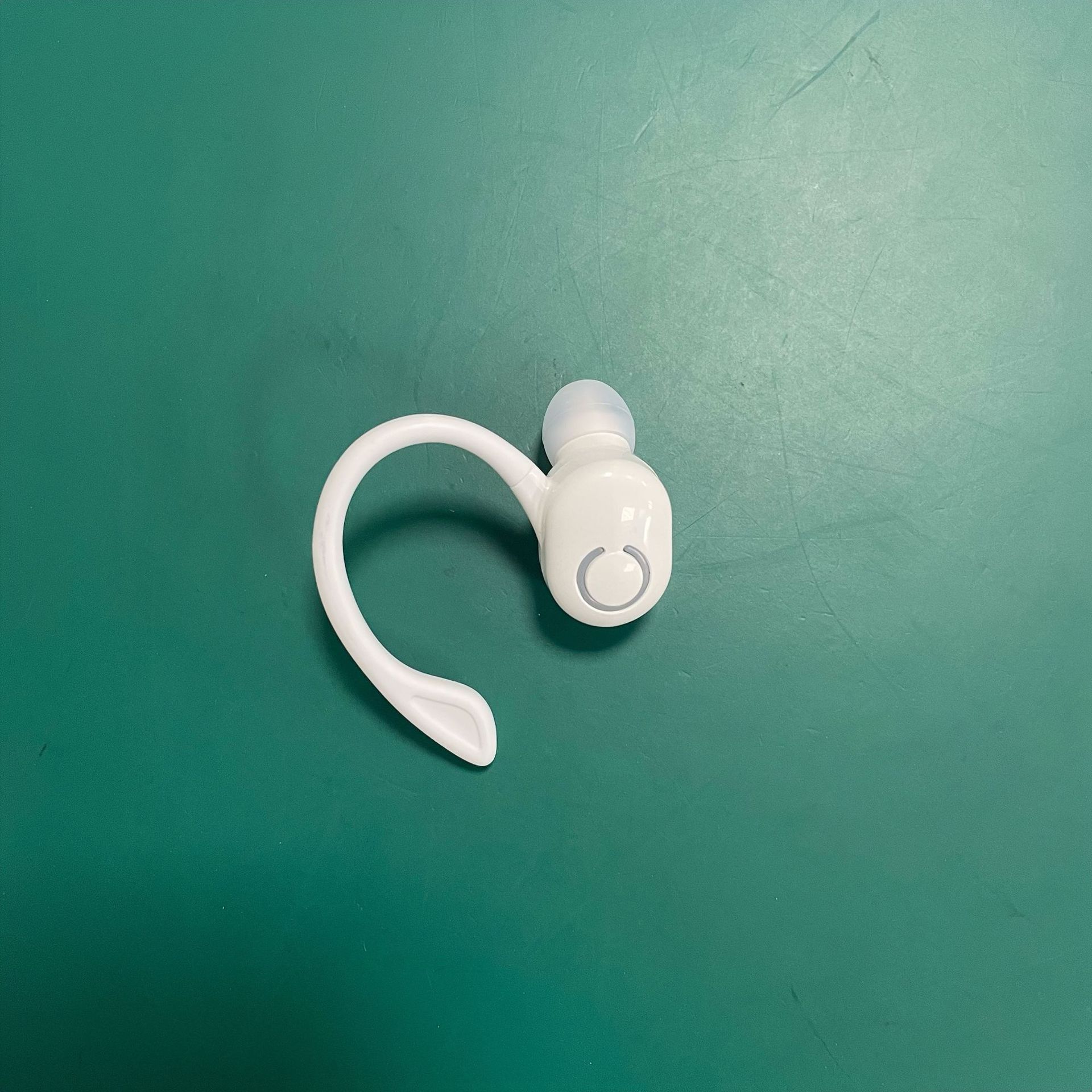 W6 Bluetooth earphones, open-ear style, noise reduction, wireless, Huaqiangbei, stereo, clip-on style, non-in-ear, ultra-long battery life