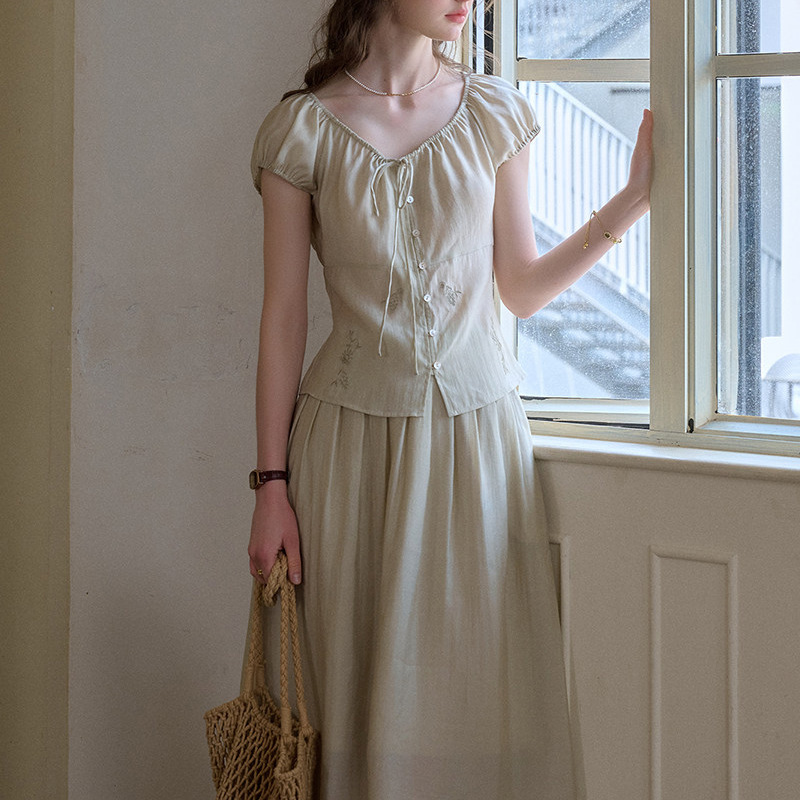 SimpleRetro Whisper of Silk Cool Tencel V-Neck Plant Embroidery Suit Set/Top Skirt