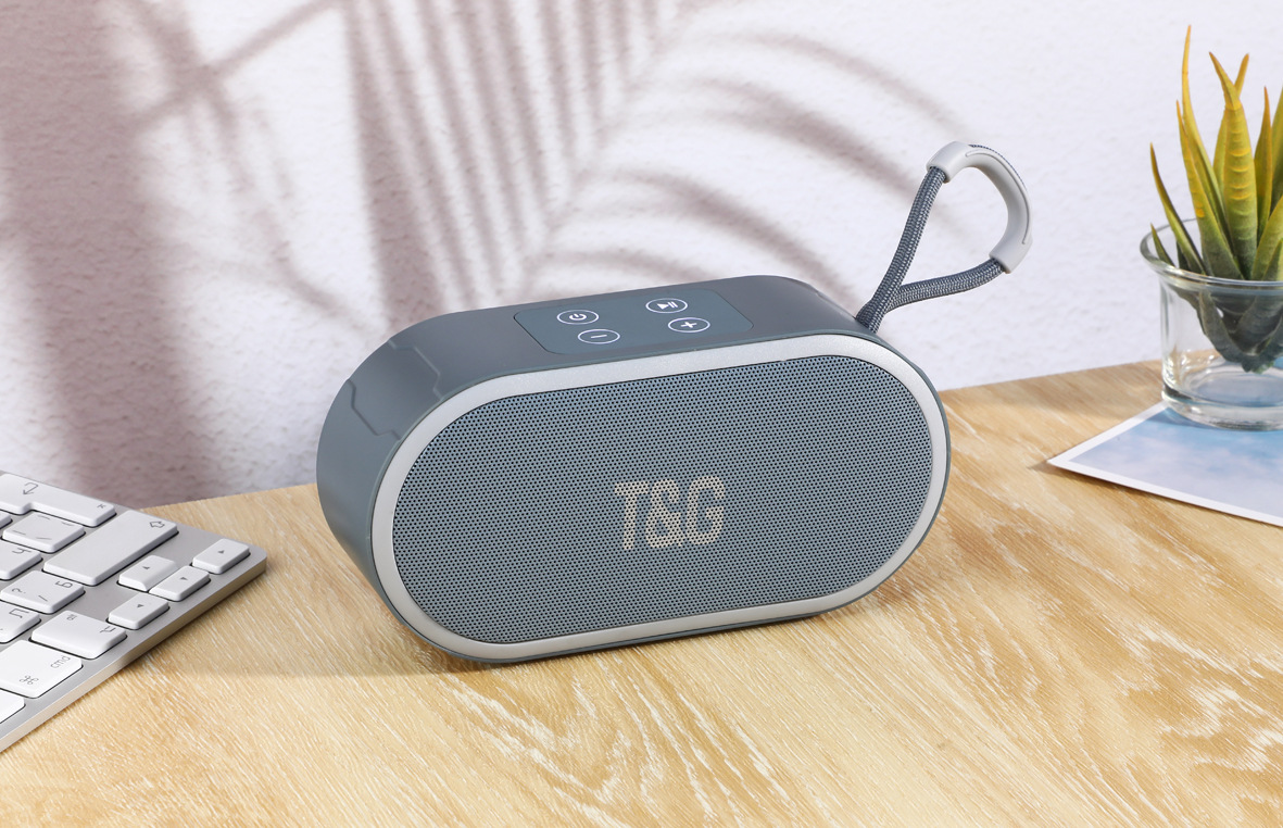 TG689 Iron Mesh Exquisite Outdoor Leisure Bluetooth Wireless Multifunctional Speaker Large Battery Long Endurance Subwoofer