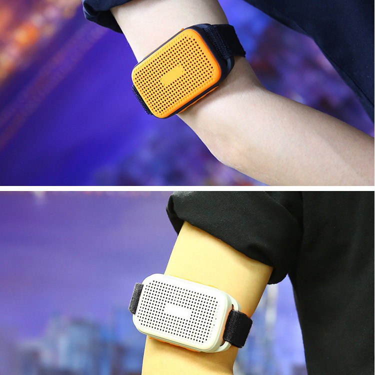 Sports Running Bluetooth Speaker Bracelet Selfie TF Card Portable Card Wireless Bluetooth Audio U6 Subwoofer