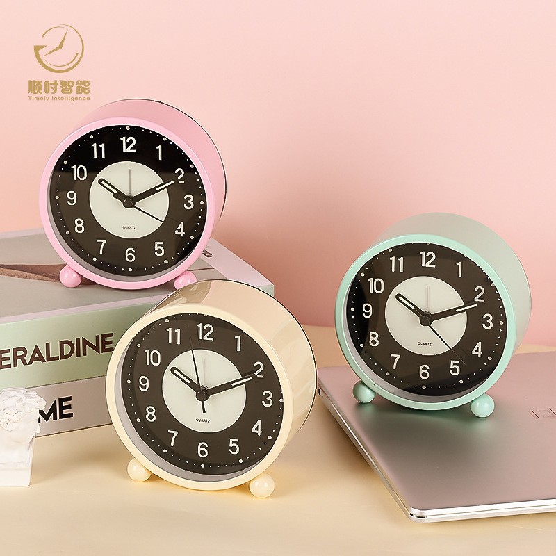 4.5-inch Luminous Alarm Clock Student Bedside Electronic Clock Simple Metal Desktop Silent Small LED Clock