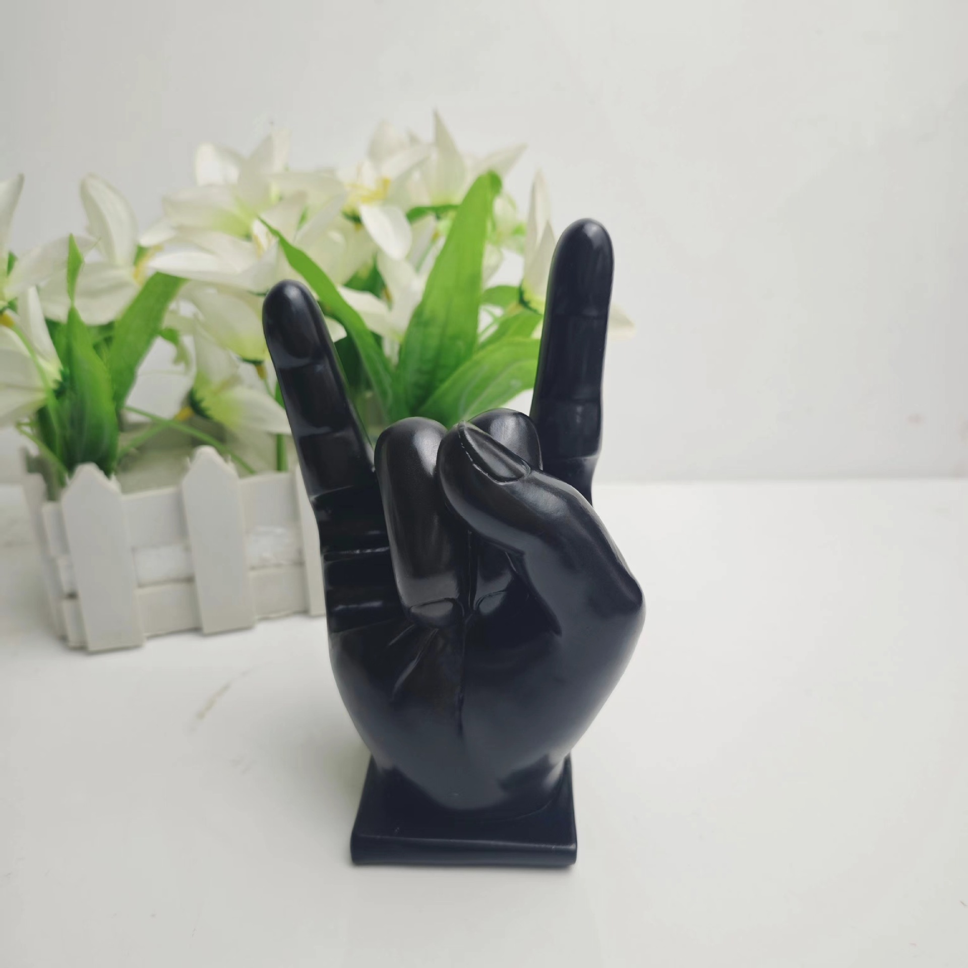 2025 New Drummer Hanging Middle Finger Resin Ornament Stand