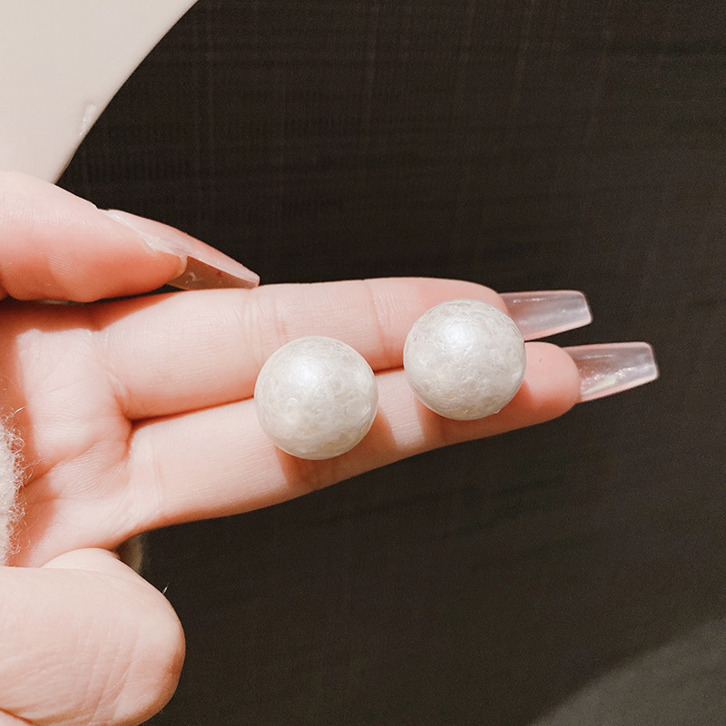 Simple pleated pearl ear studs cotton ball silver needle ear studs ear accessories