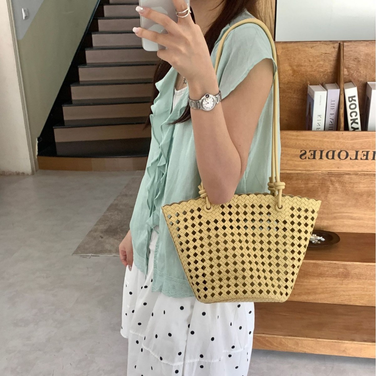 2026 Niche Hollow Woven Bag Soft Leather Basket Bag Handheld Single Shoulder Bucket Bag Summer Woven