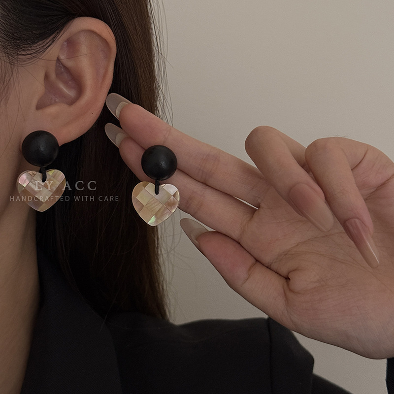 Natural Forest Style Mother-of-Pearl Wood Bead Shell Earrings Sense Daily Earrings