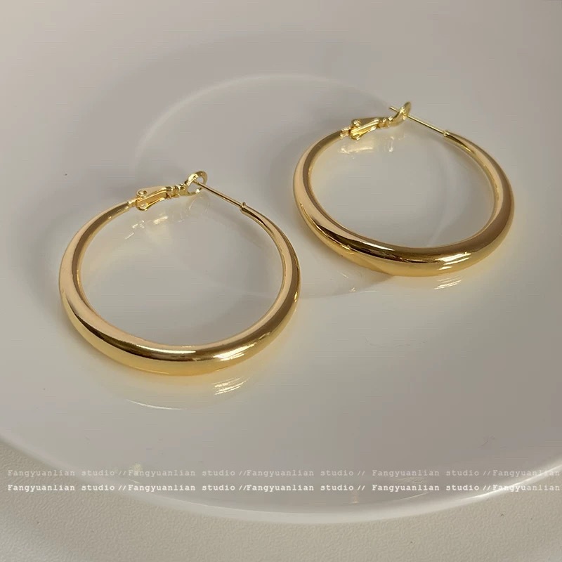 Sweet cool style plain hoop earrings minimalist simple round face ear clip circle ear accessory