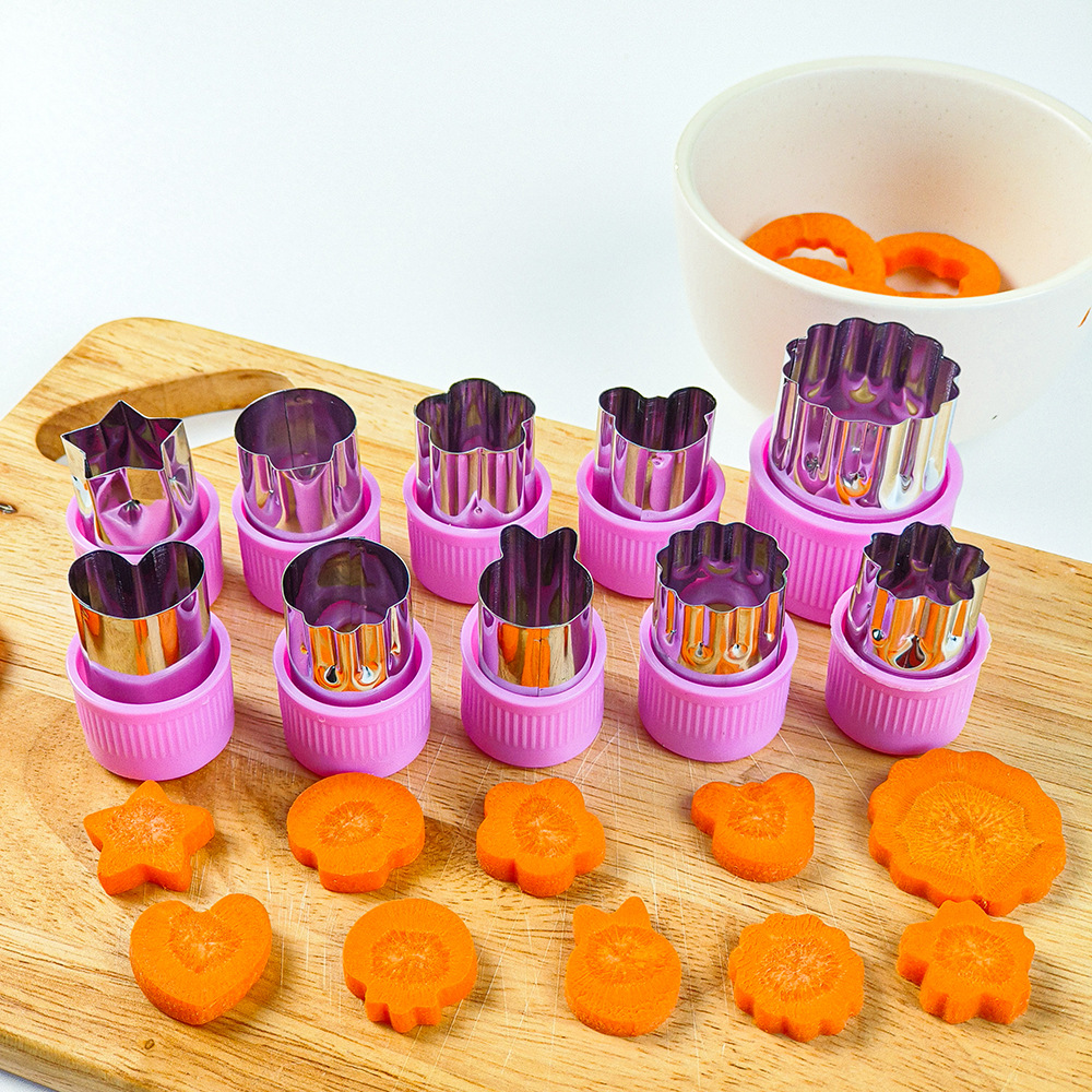 12-Piece PP Handguard Stainless Steel Cookie Cutter Bento Decoration Vegetable Flower Cutter Kitchen Flower Shaping Tool