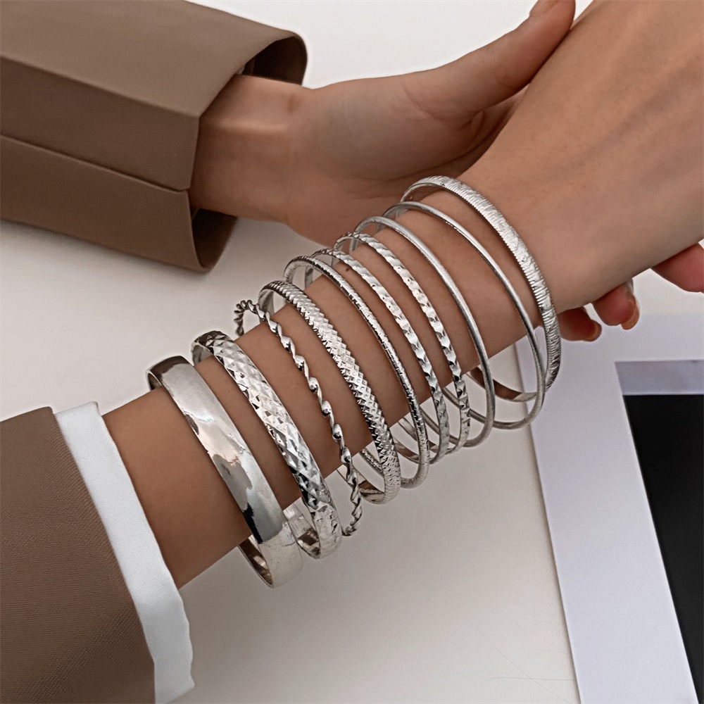 Ethnic Style Alloy Bracelet Wide Bangle Set Women Gold Smooth Bangle Bracelet Ten-Piece Set