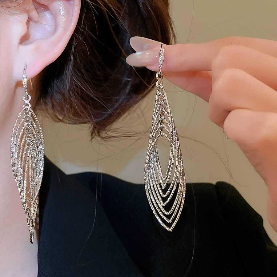 Super Sparkle Diamond Line Ear Accessories 2025 New Dinner Party Heiress Style Stud Earrings Ear Hooks Ear Drops Earrings